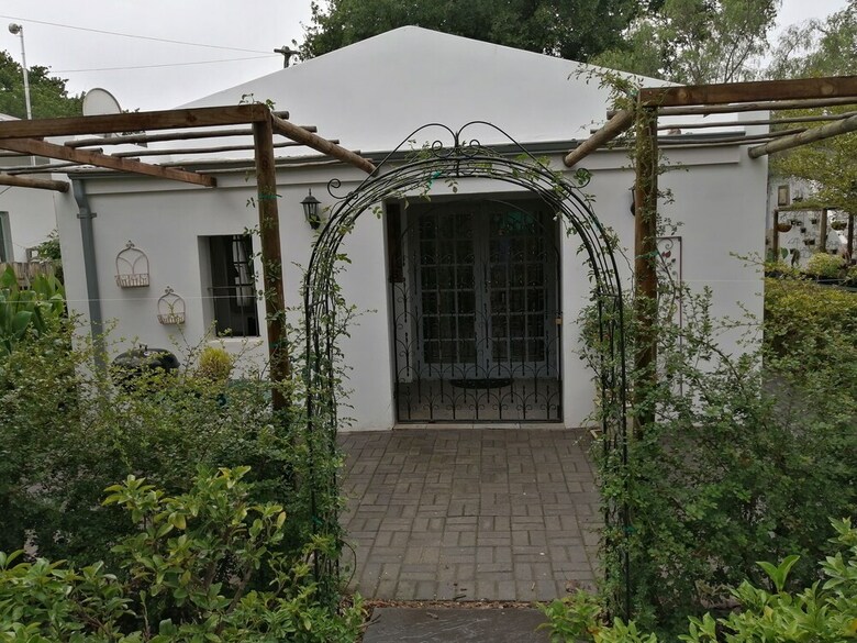 Hotel Fiore Guest Accommodation