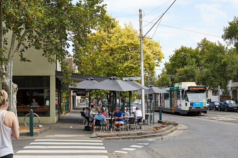 Stunning 2 Bedroom Home In Albert Park