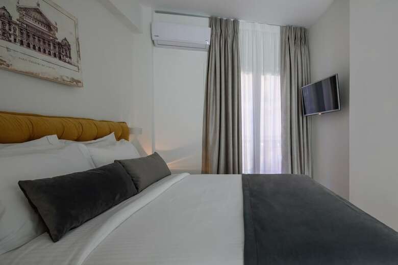 Acropolis Grand Apartment