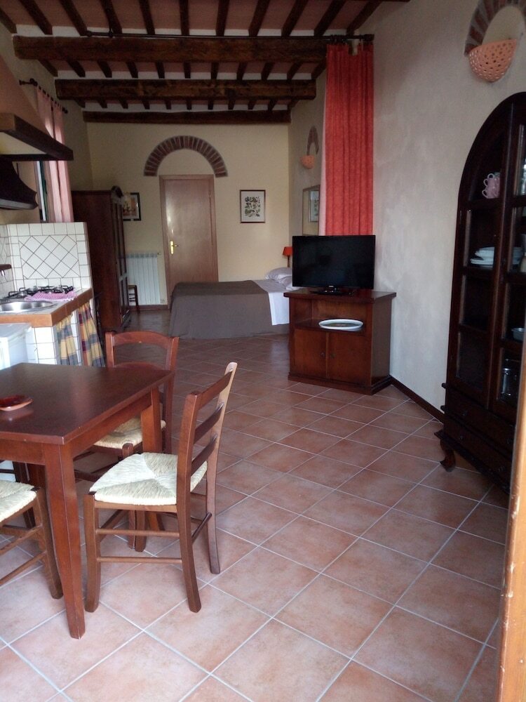 Agroturismo I Girasoli Di Lari