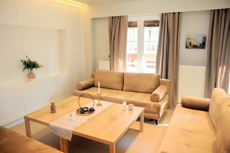 Luxurious Apartment In Acropolis