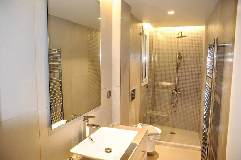 Luxurious Apartment In Acropolis