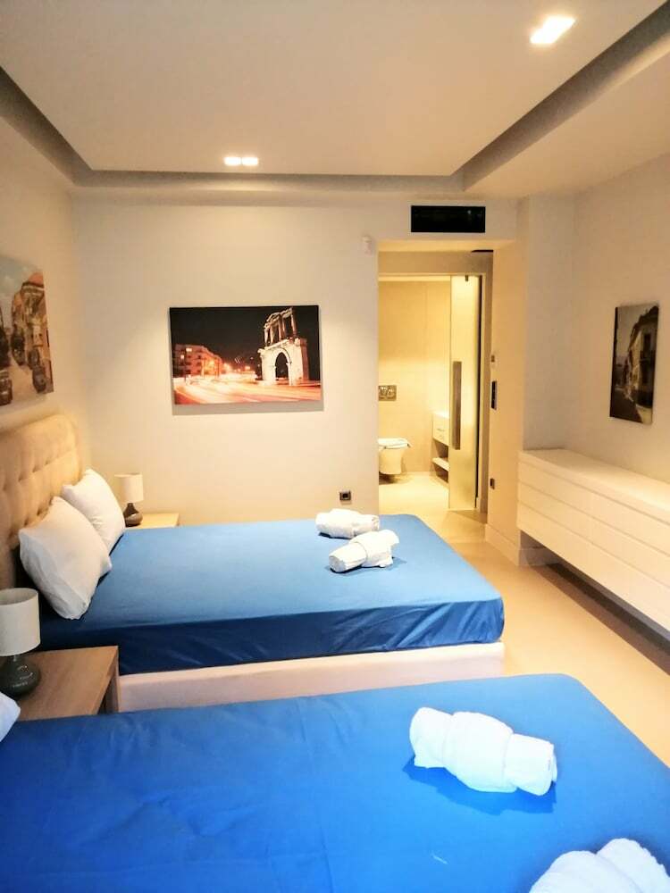 Luxurious Apartment In Acropolis