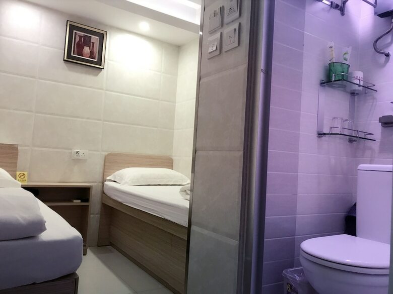 Hotel AA Inn