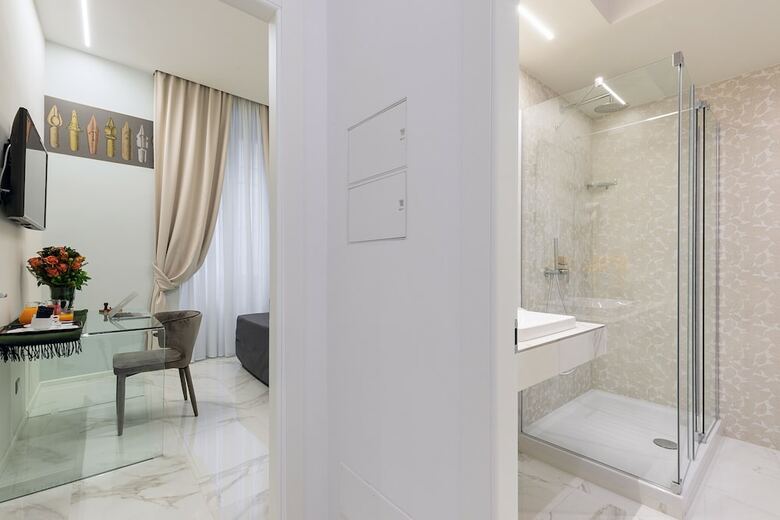 Hotel Cavour Suites Guest House