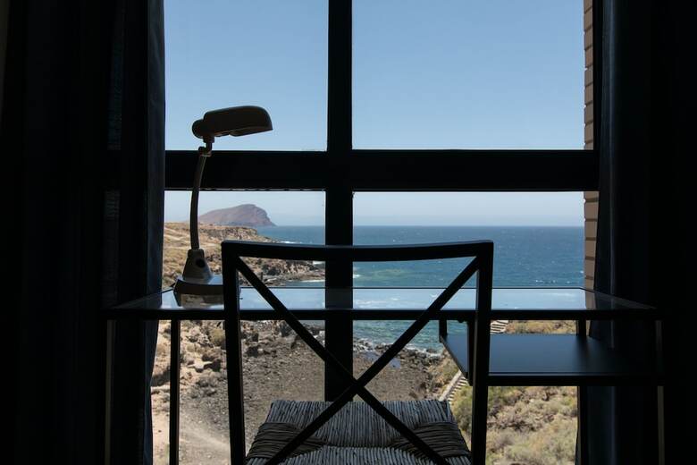 El Mirador Apartment, Sea Views From The Shore