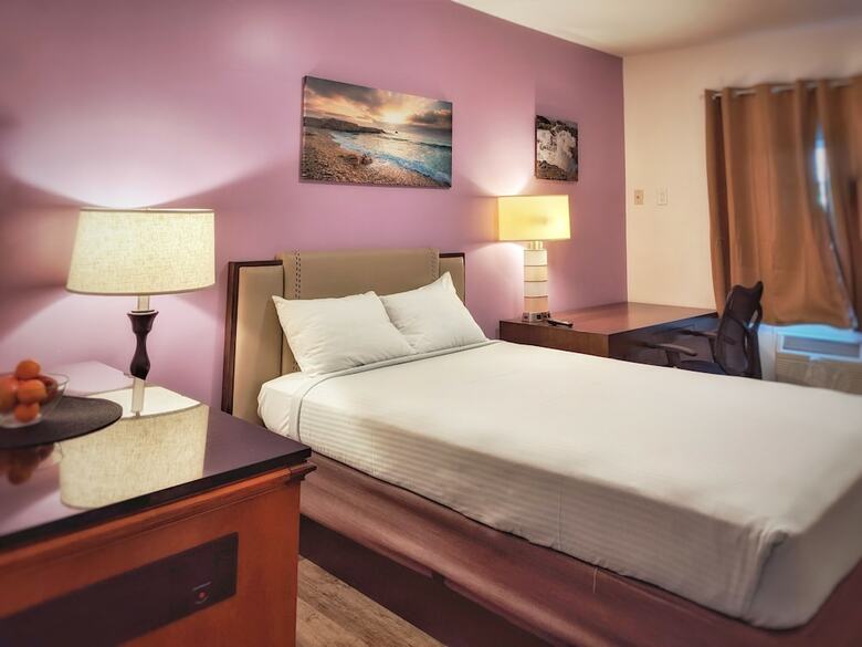 Hostal Anchor Pointe Inn