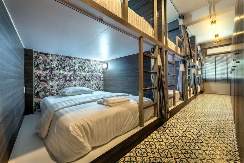 Hostal Happy Station Hostel