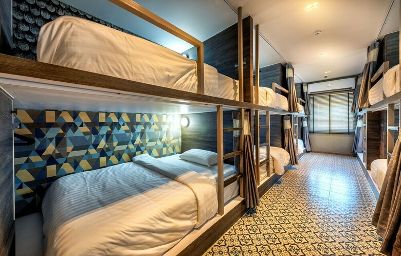 Hostal Happy Station Hostel