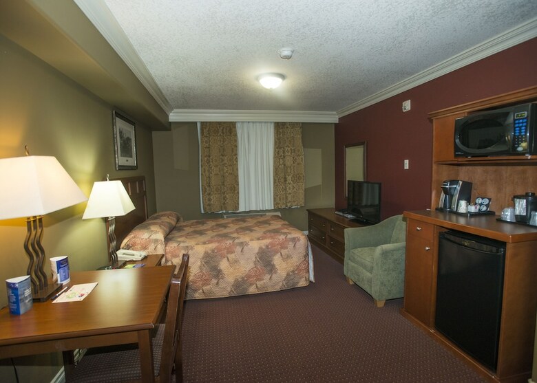 Hotel Lakeview Inns & Suites - Edson Airport