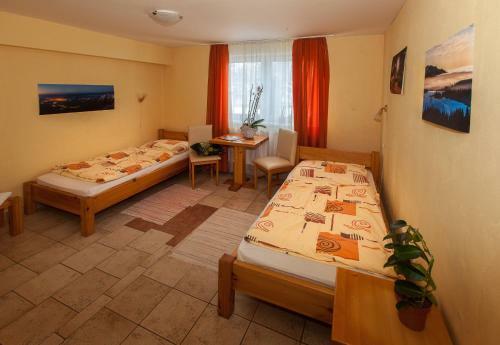 Hostal Hotel Cafe Razy