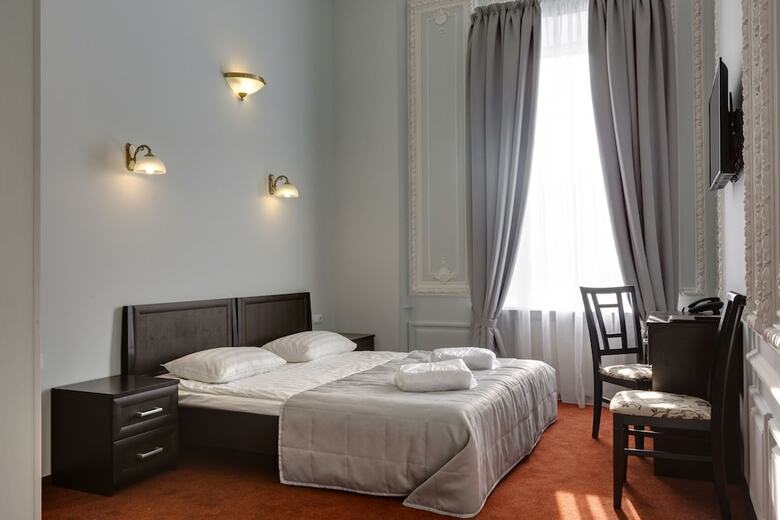 Hotel Solo On Liteyny