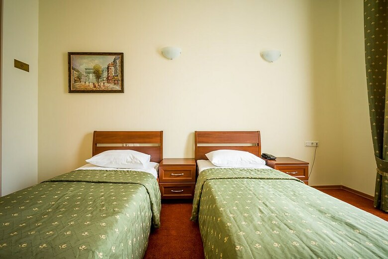 Hotel Solo On Liteyny