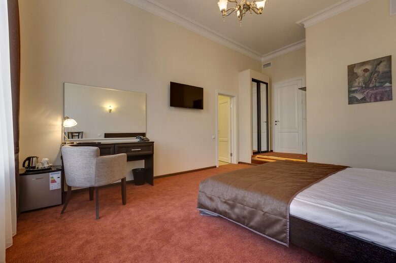 Hotel Solo On Liteyny