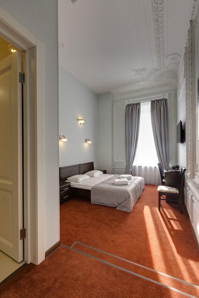 Hotel Solo On Liteyny