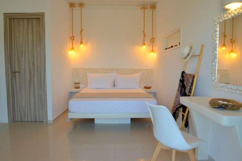 Hotel Hawk Stone