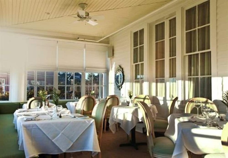 Posada Peter Shields Inn & Restaurant