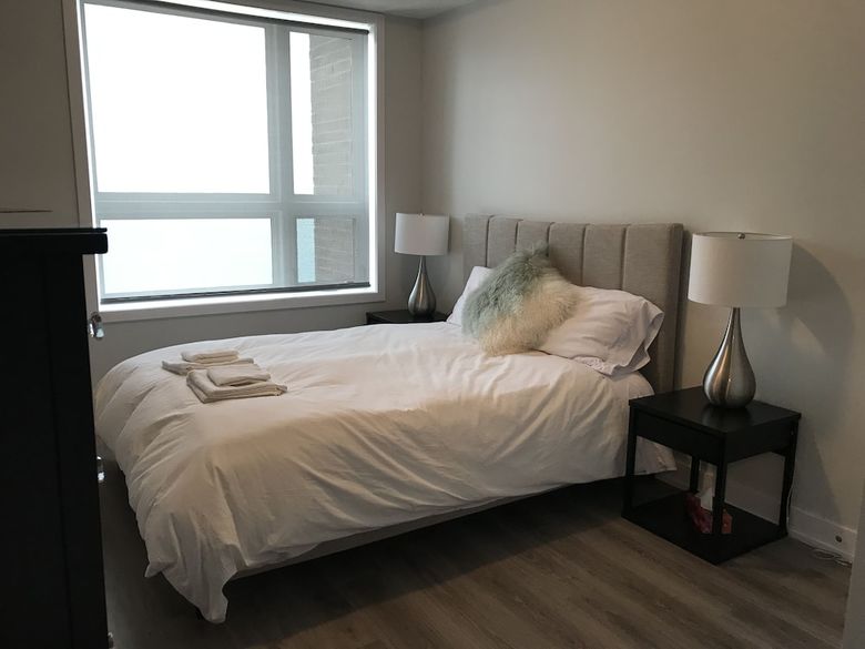 Apartamentos Contemporary Condo At Lake Ontario