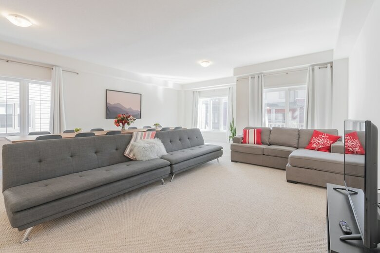 Luxurious Four Bedroom Townhouse