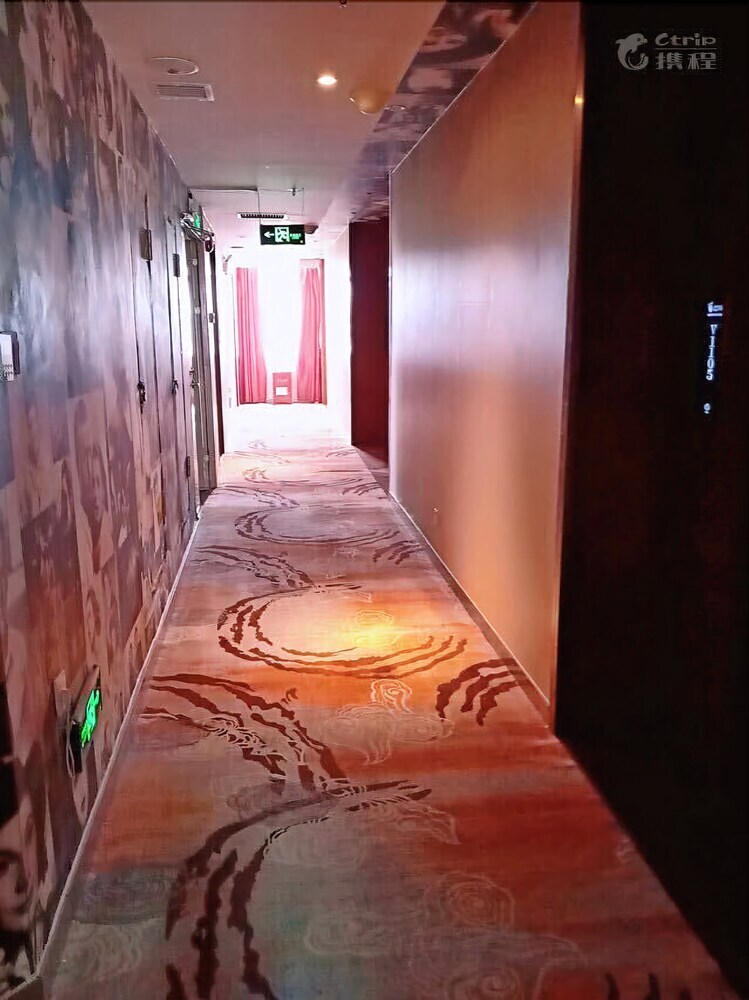 Hotel Mingmenbojuejiudian