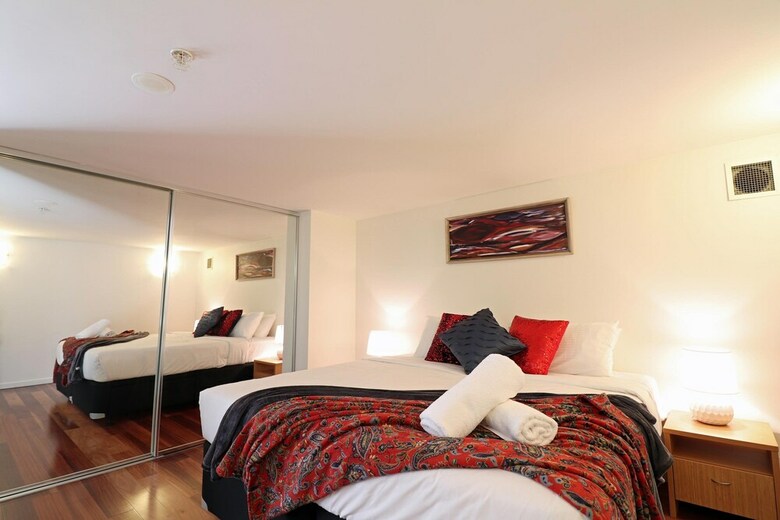 Apartamentos Warehouse Loft Living- Rejuvenate Stays