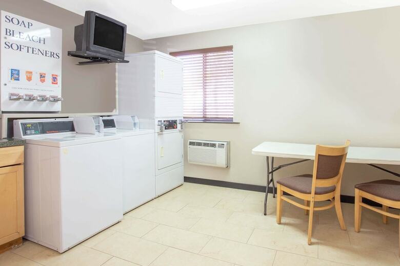 Motel Super 8 By Wyndham Billings