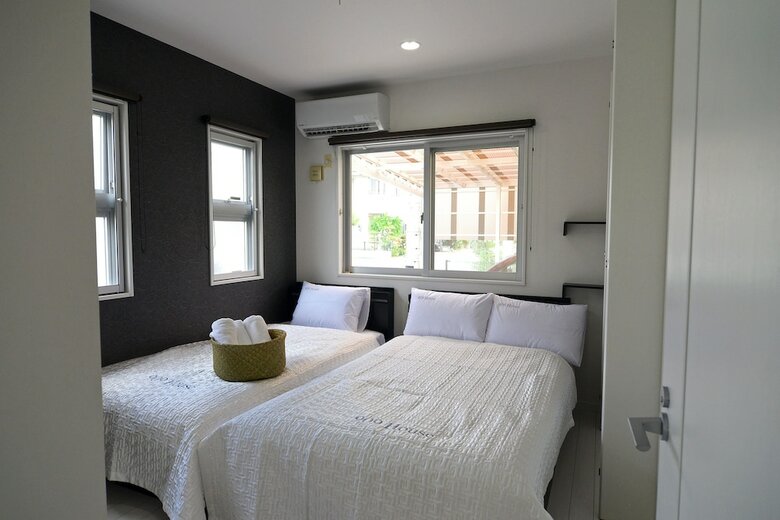 909 House