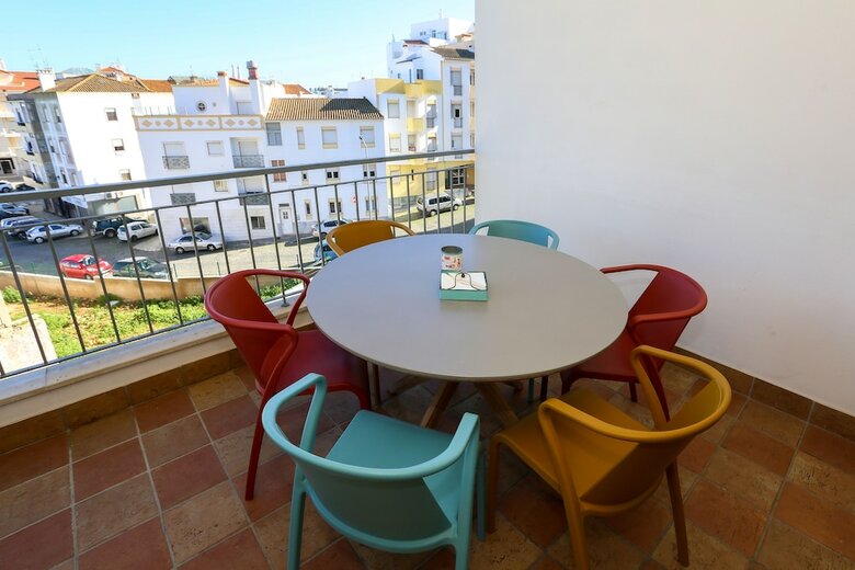 3 Bedroom Apartment With Pool