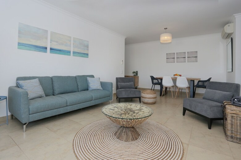 3 Bedroom Apartment With Pool