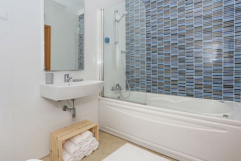 3 Bedroom Apartment With Pool