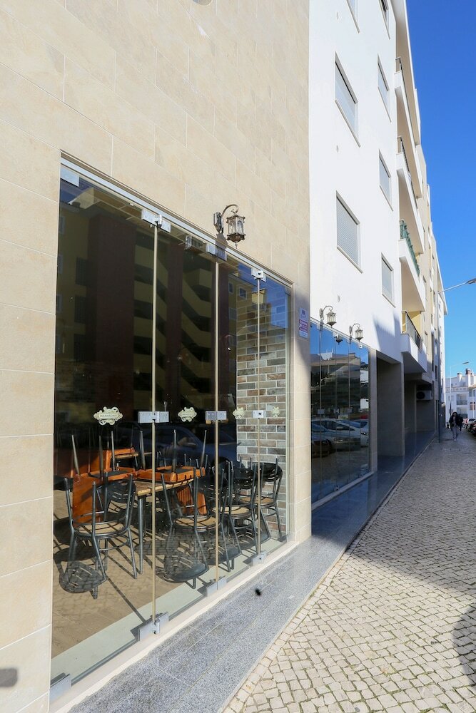 3 Bedroom Apartment With Pool