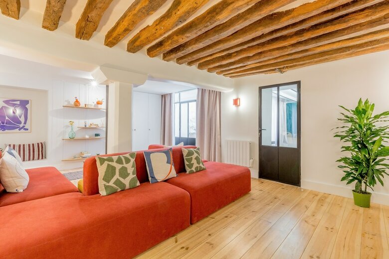 Edgar Suites Marais Nazareth