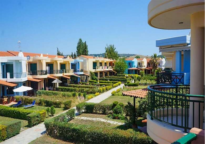 Eva's Houses
