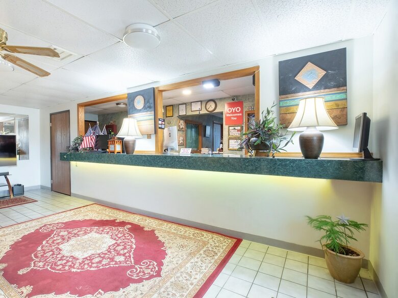 Oyo Hotel Ozark Mo Hwy 65