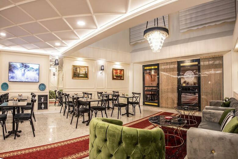 Royal Bosphorus Hotel