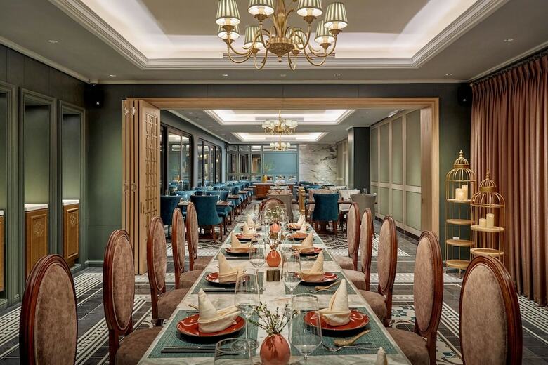 Peridot Grand Hotel & Spa By Aira