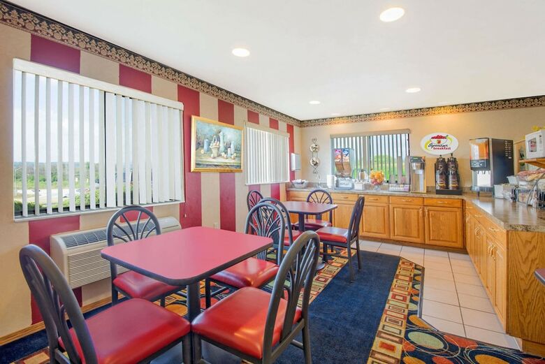 Motel Super 8 By Wyndham Altoona