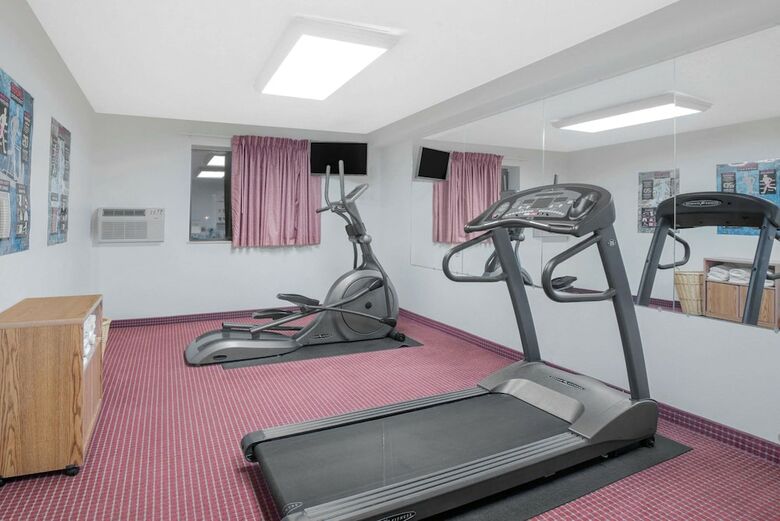 Motel Super 8 By Wyndham Altoona