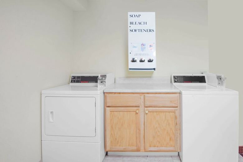 Motel Super 8 By Wyndham Altoona