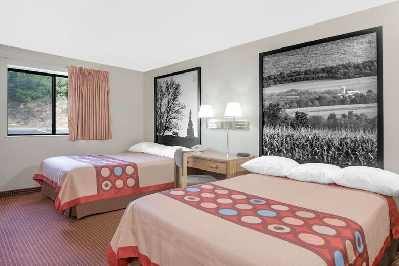 Motel Super 8 By Wyndham Altoona