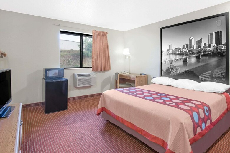 Motel Super 8 By Wyndham Altoona