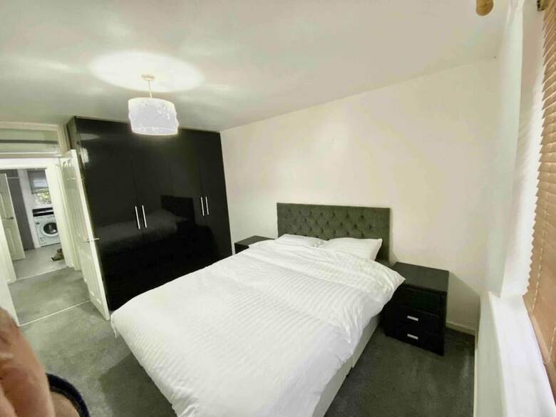 Nice 3-bed Apartment Close To Heathrow