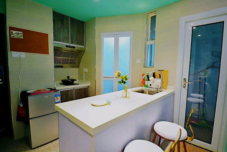 Apartamentos Avatar Green Light Queen Bed High Rise View