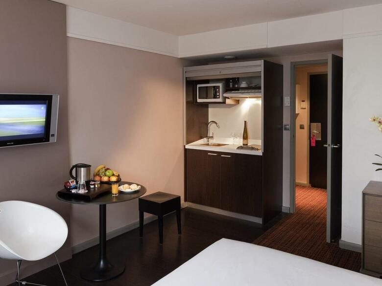 Hotel Residence Mercure Paris La Defense Grande Arche