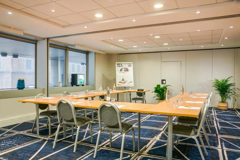 Hotel Residence Mercure Paris La Defense Grande Arche