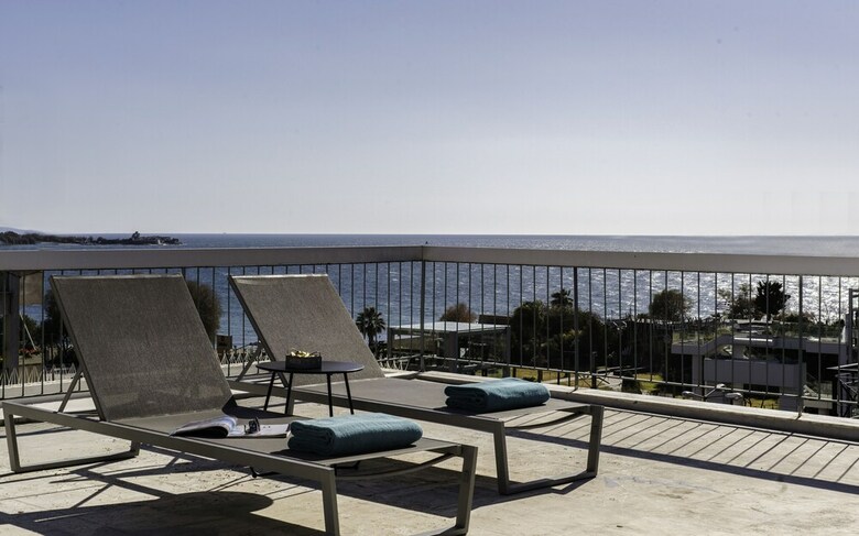 Apartamentos Sea View Beach Penthouse ? Athens Coast