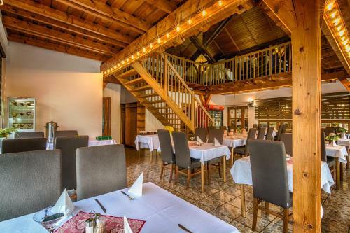 Hostal Penzion Almada