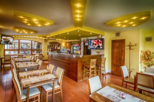 Hostal Penzion Almada