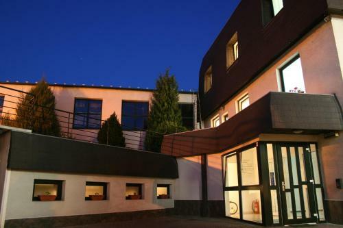Bed & Breakfast Penzi�n Lux