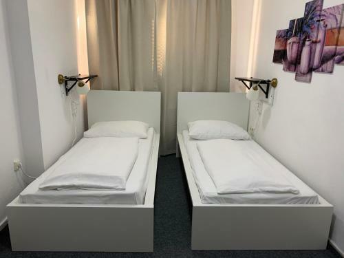Hostal Penzion Holiday